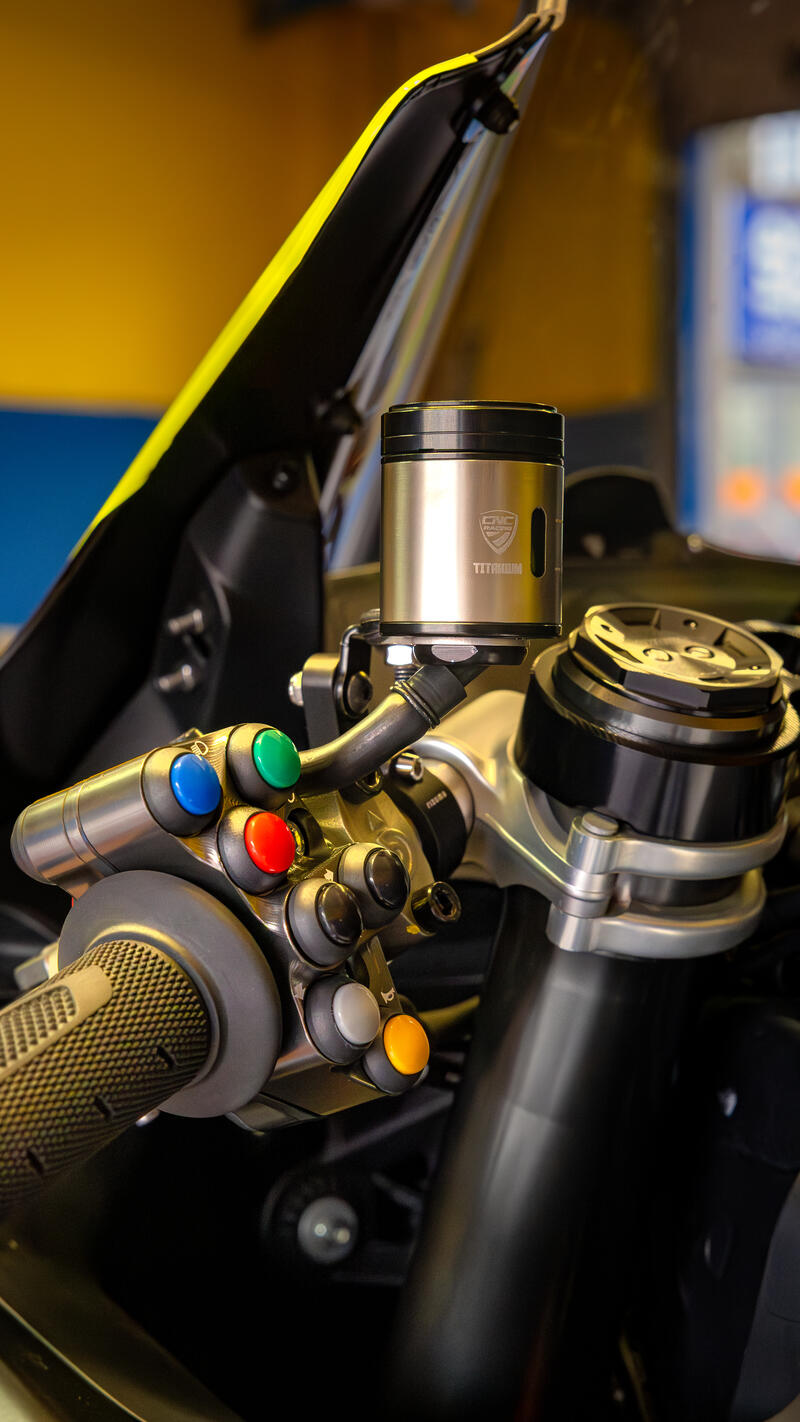 Fluid tank 25 ml for front brake - Titanium