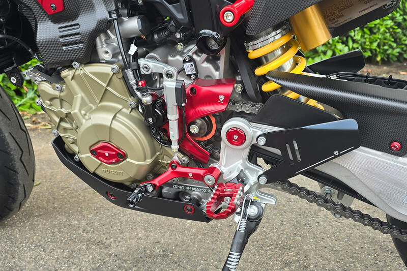 Kit paratacchi pedane Ducati Hypermotard 698 Mono