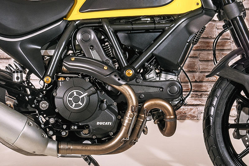 Copricinghie Ducati - carbonio opaco