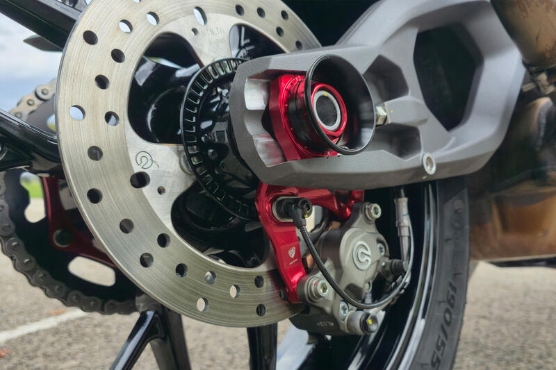 Rear Brake Caliper Bracket &ndash; Ducati Panigale V2 / Streetfighter V2 MY 2025