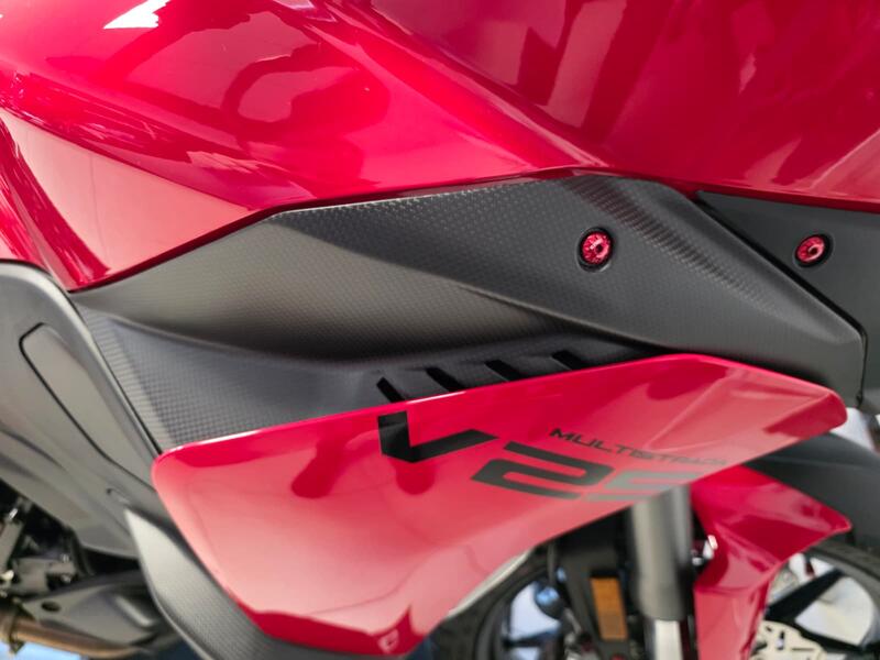 Fuel tank cover in carbon for Ducati Multistrada V2 MY2025