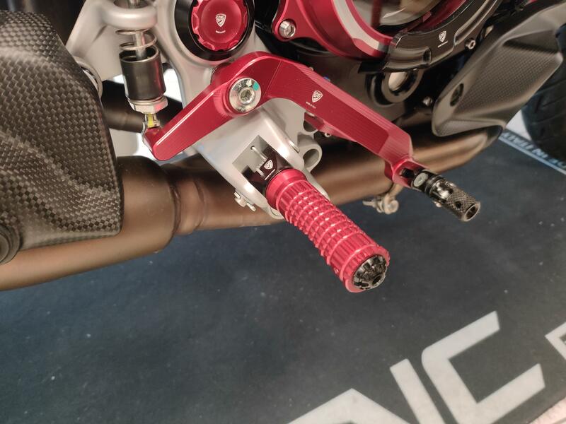 Footpegs kit driver - adapters for Ducati Multistrada V2 MY2025 and Hypermotard V2 MY2026