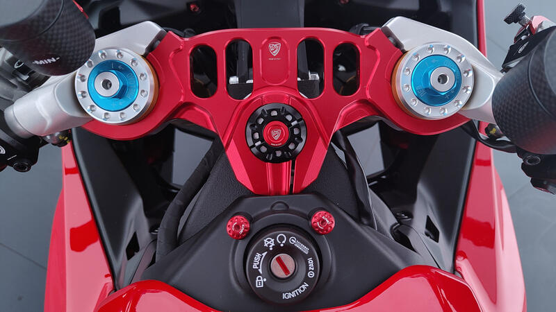 Triple clamps for Ducati Panigale V2 MY2025 - Top Yoke
