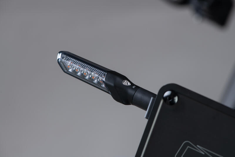 Frecce sequenziali a LED in alluminio "Style" - indicatori di direzione omologati