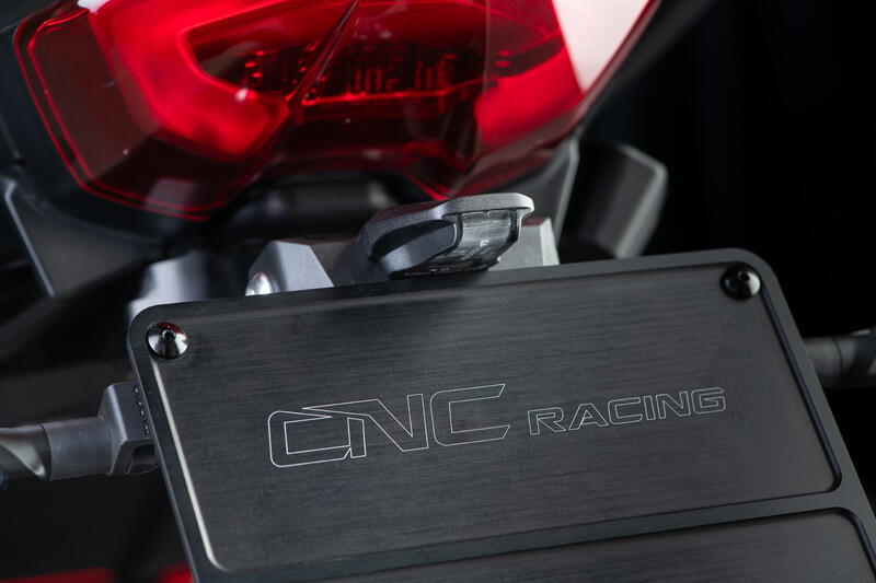 Portatarga regolabile per Ducati Multistrada V2 MY2025