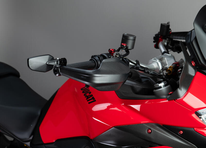 Paramani Ducati Multistrada V4 e V2 in carbonio