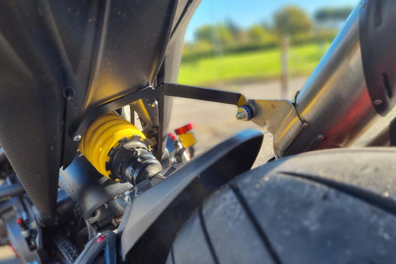 Adjustable rear sets rider Ducati Monster 937