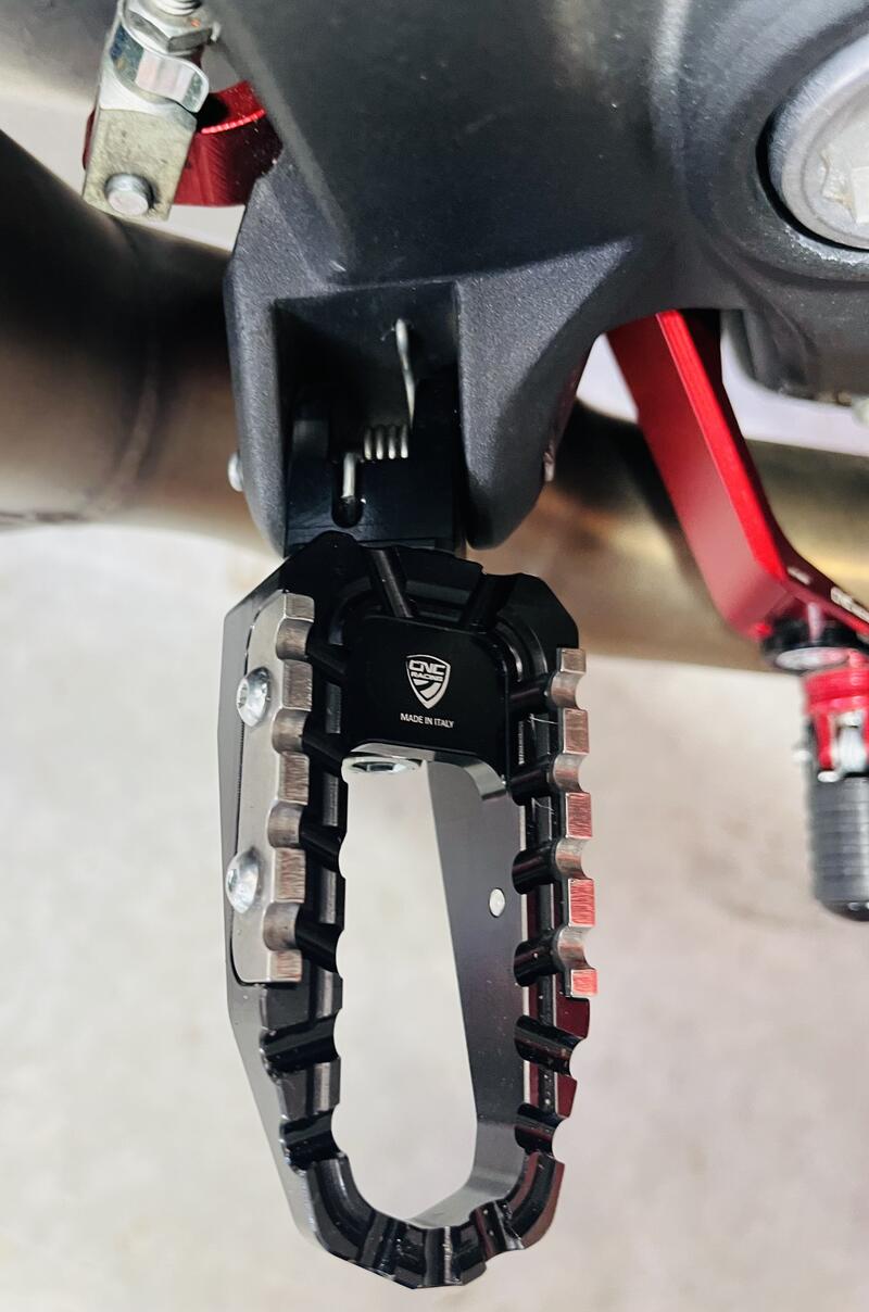 Kit poggiapiedi TOURING - adattatori pilota per MV Agusta