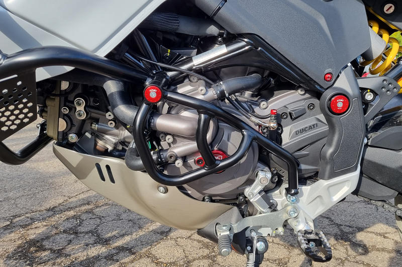 Water pump additional guard in steel tubes Ducati DesertX