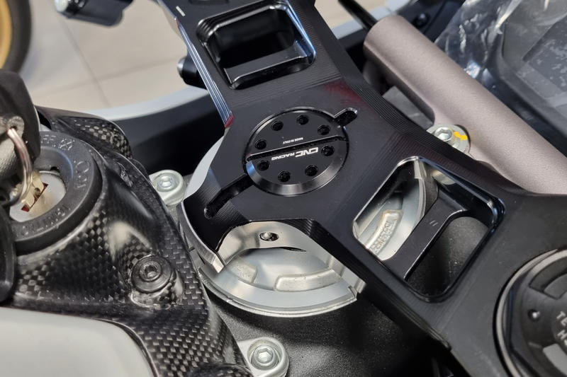 Triple clamps Ducati - Extension for steering lock