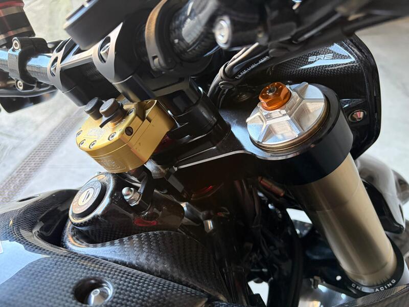 Triple clamps - Top Yoke for Ducati Hymperotard 1100