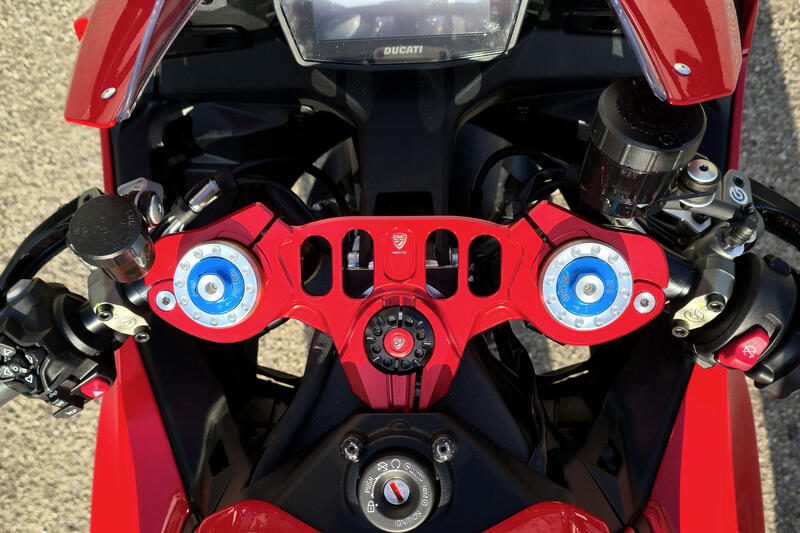 Steering Clamp Kit for Ducati Panigale V2 MY2025 - For use with PST24 Top Yoke