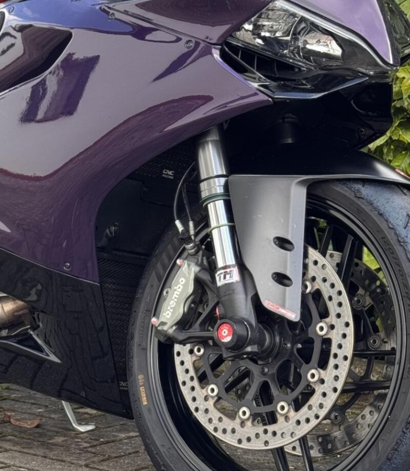 Radiator guard protection for Ducati Panigale 899, 959, 1199 and 1299