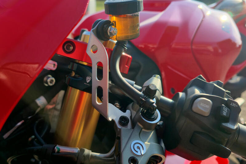 Clip-on handlebar clamps &Oslash; 50 mm &ndash; offset 26 mm &ndash; angle 7&deg;