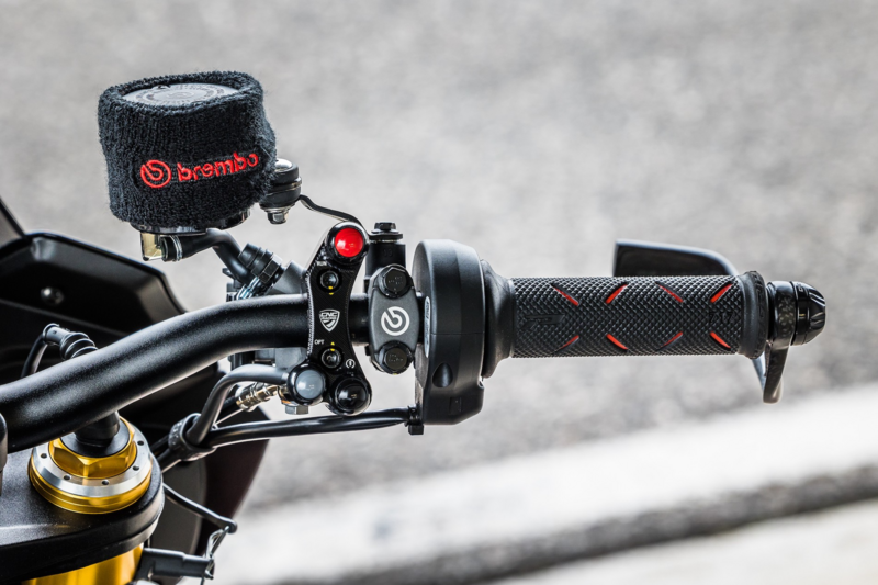 Right handlebar switch OEM and RCS Brembo brake master cylinder for Aprilia