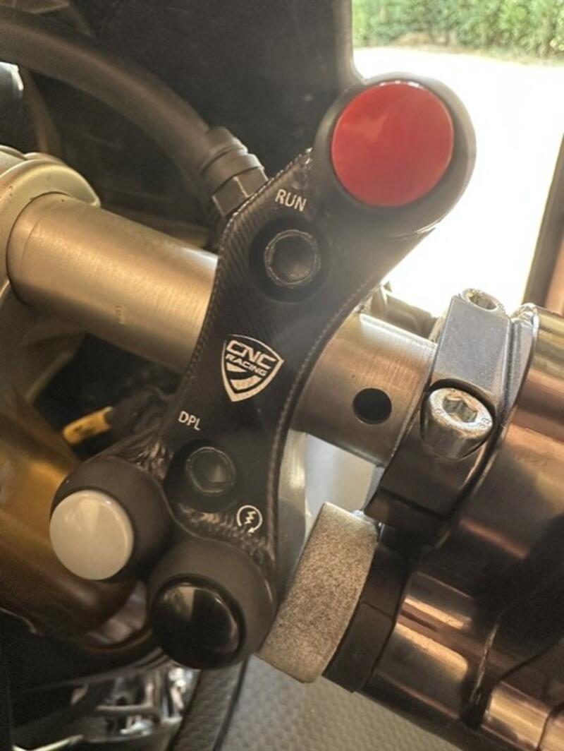Right handlebar switch - OEM and RCS Brembo brake master cylinder