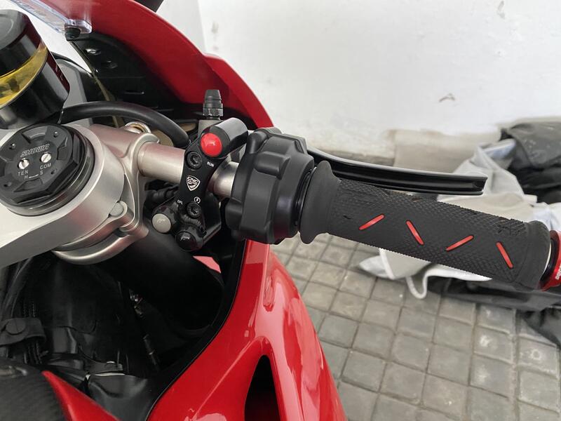 Right handlebar switch Brembo billet CNC and forged brake master cylinder for Ducati Panigale V4
