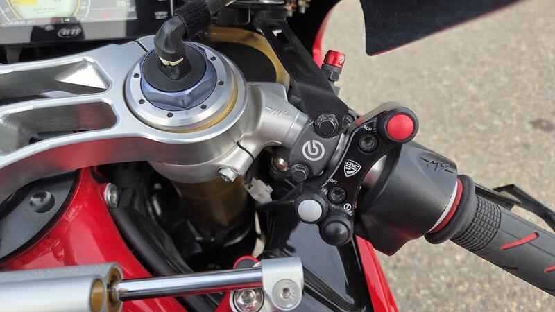 Pulsantiera destra per pompa freno radiale Brembo OEM e RCS per MV Agusta