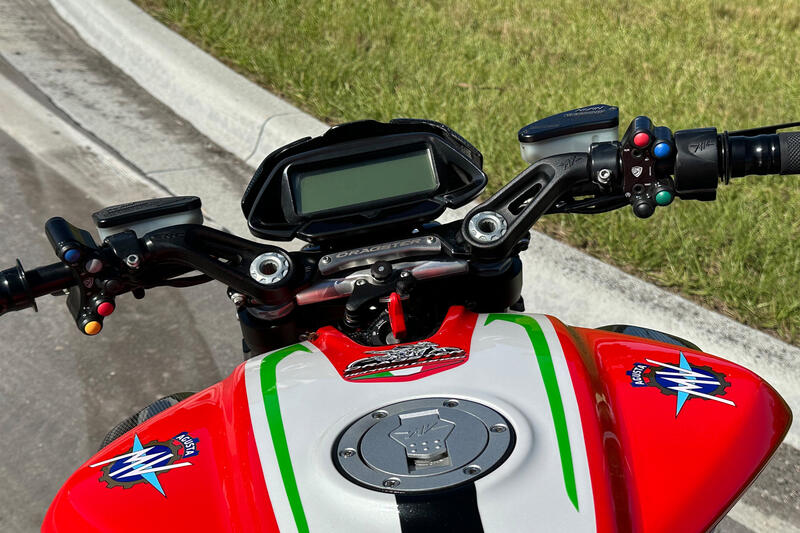 Left handlebar switch - Street use