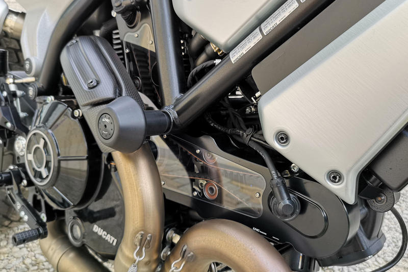 Protection pads for engine, frame and fairing Ducati