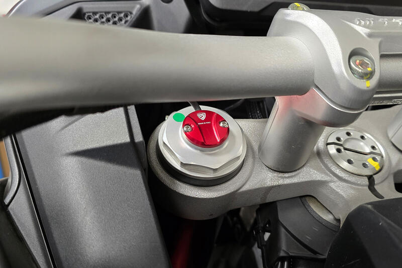 Fork leg plug cover Ducati Multistrada V4 S / Rally - V2