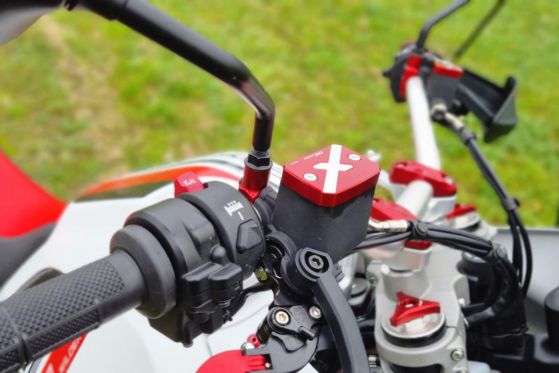 Front brake fluid reservoir cap Ducati DesertX