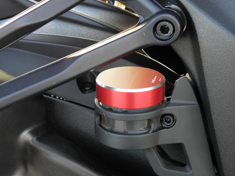 Fluid reservoir cap rear brake M46x4 - Bicolor