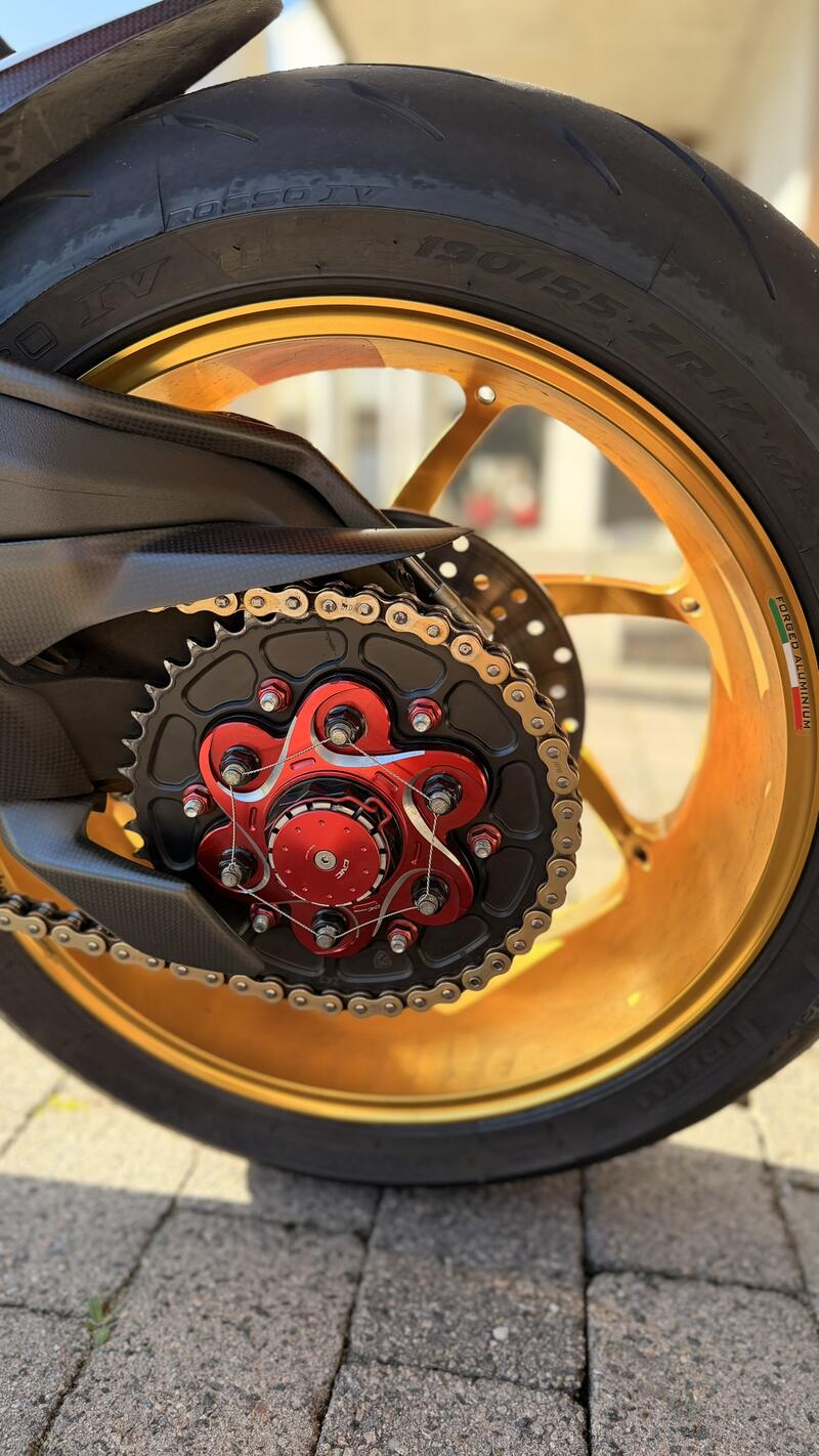 Tappo dado ruota posteriore lato sinistro per Ducati