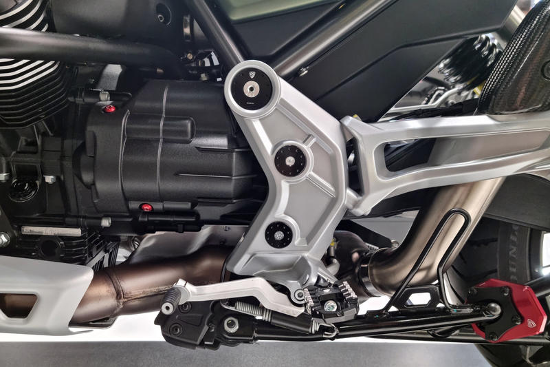 Frame caps kit Moto Guzzi V85 TT