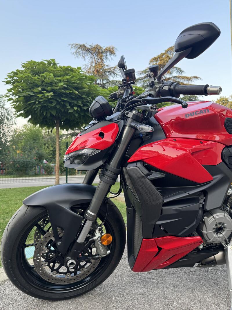 Radiator side panels carbon Ducati Streetfighter V2