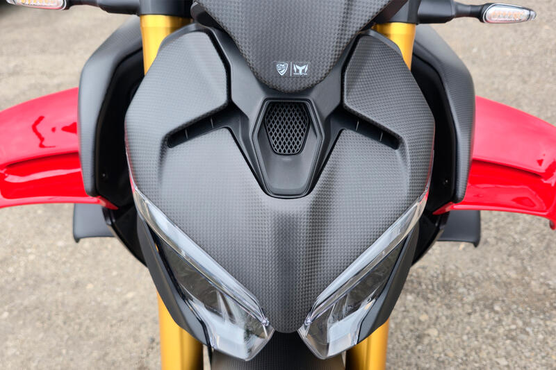 Headlight front cover Ducati Streetfighter V2 and V4 MY2025 - Carbon