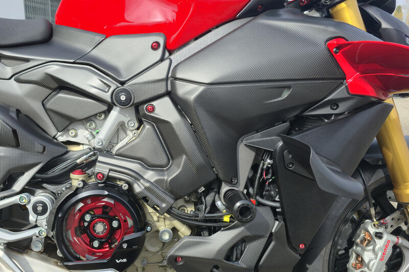 Fuel tank side covers Ducati Panigale V4 and Streetfighter V4 MY2025 - Carbon