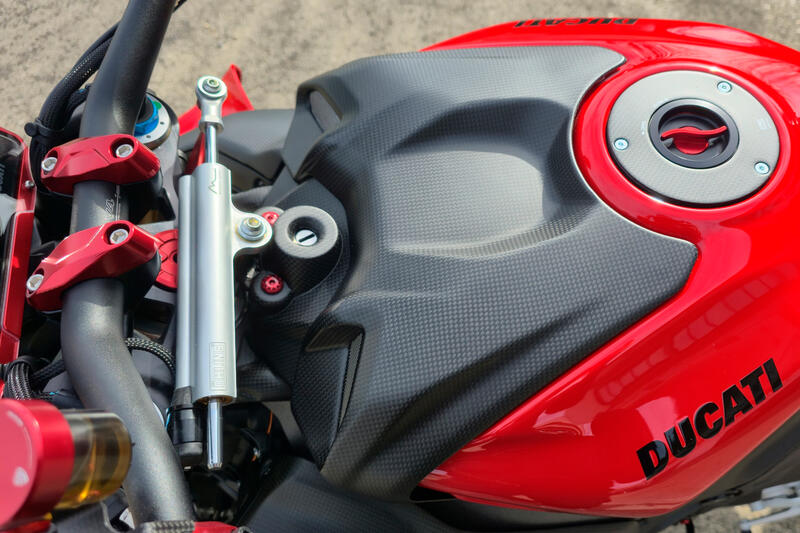 Ignition switch cover Ducati Streetfighter V4  MY2025 - Carbon