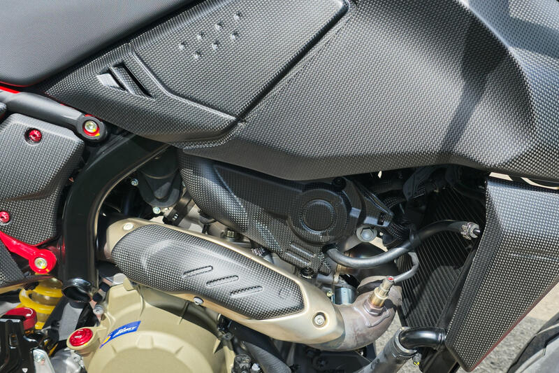 Paracalore anteriore Ducati Hypermotard 698 Mono - carbonio