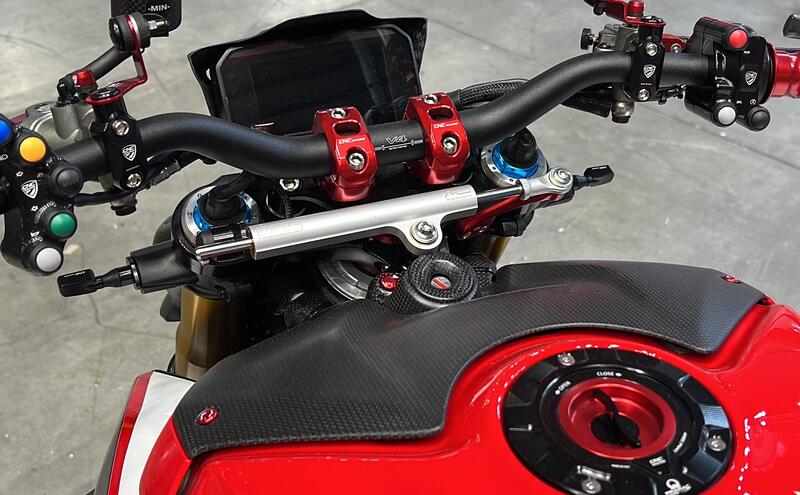 Ignition switch cover Ducati Streetfighter V4 - Carbon