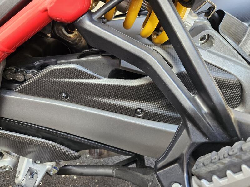 Front chain guard Ducati Multistrada V4 - Carbon