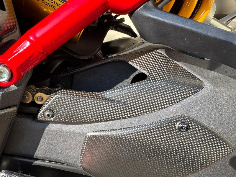 Front chain guard carbon Ducati Multistrada V4 Pikes Peak