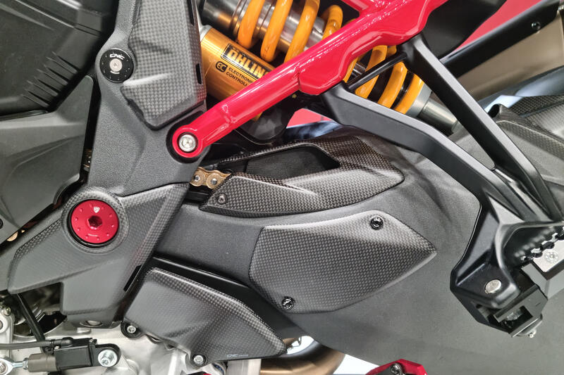 Front chain guard carbon Ducati Multistrada V4 Pikes Peak