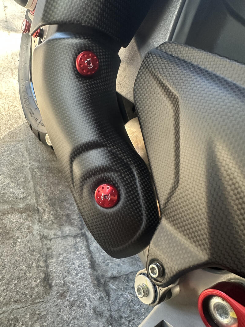 Exhaust lower pipes heat guard in carbon for Ducati Multistrada V4 MY2025