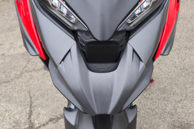 Air conveyor upper cover in carbon for Ducati Multistrada V4 MY2025