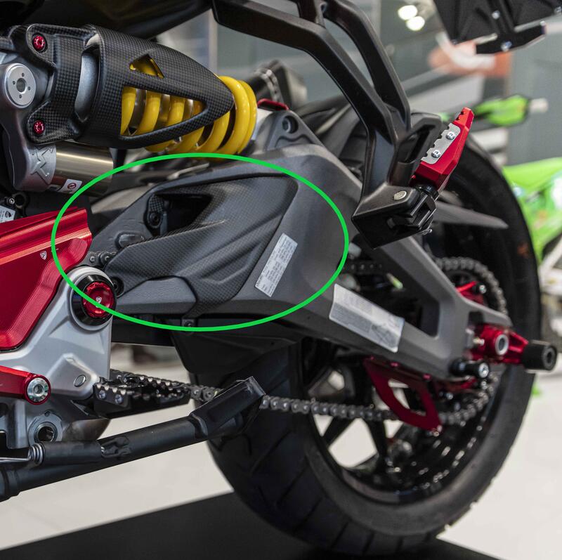 Cover forcellone in carbonio per Ducati Multistrada V2 MY2025