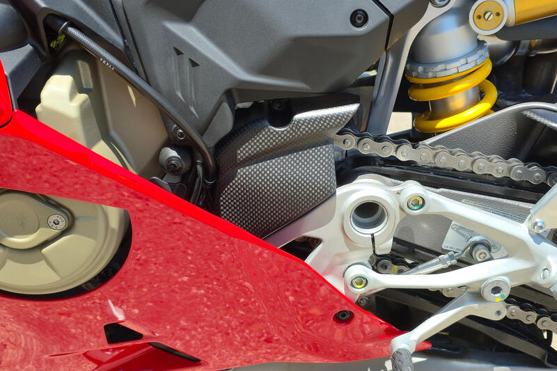 Cover pignone Ducati Panigale V4 e Streetfighter V4 MY2025 - carbonio