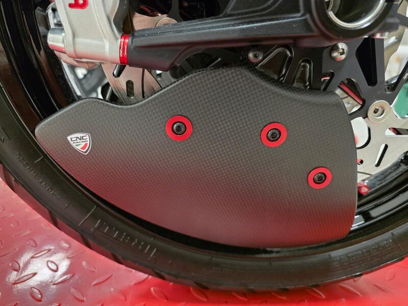 GP Ducts EVO &ndash; Glossy Carbon Brake Cooling System &ndash; Ducati Multistrada V4 MY2025