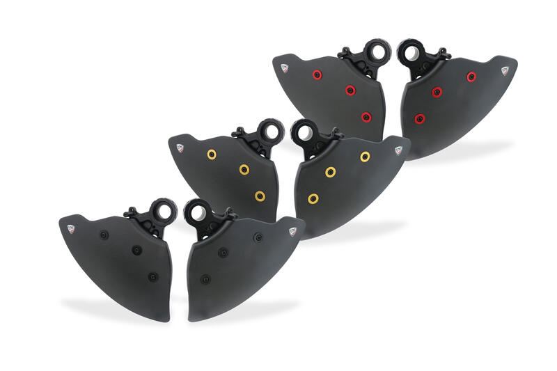 GP Ducts EVO &ndash; Raffreddamento Freni in Carbonio Lucido per Ducati Multistrada V2 MY2025