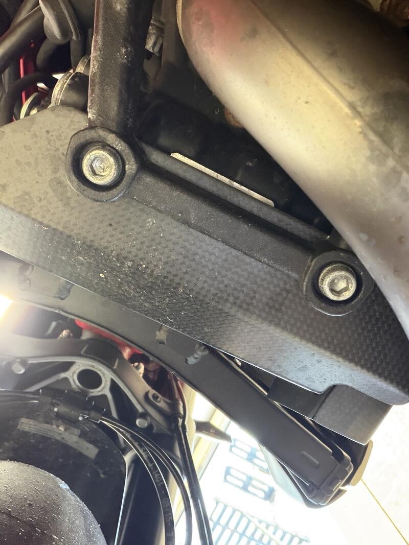 Protezione basamento motore in carbonio per Ducati Multistrada 1200