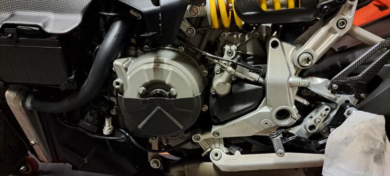 Generator cover carbpon for Ducati Panigale
