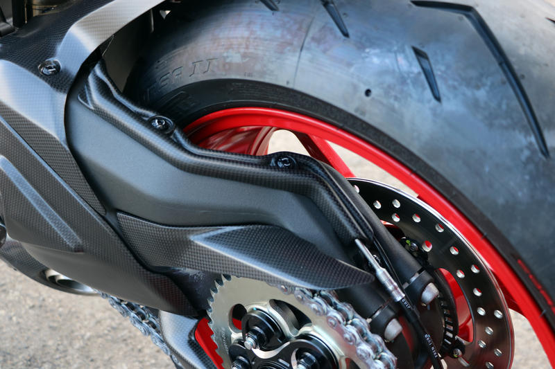 Protection upper chain carbon Ducati SBK Panigale series