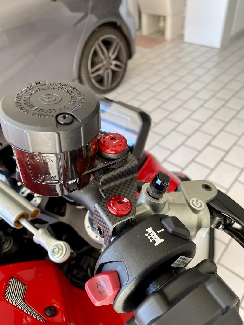 Front brake and clutch oil tank brackets - matt carbon