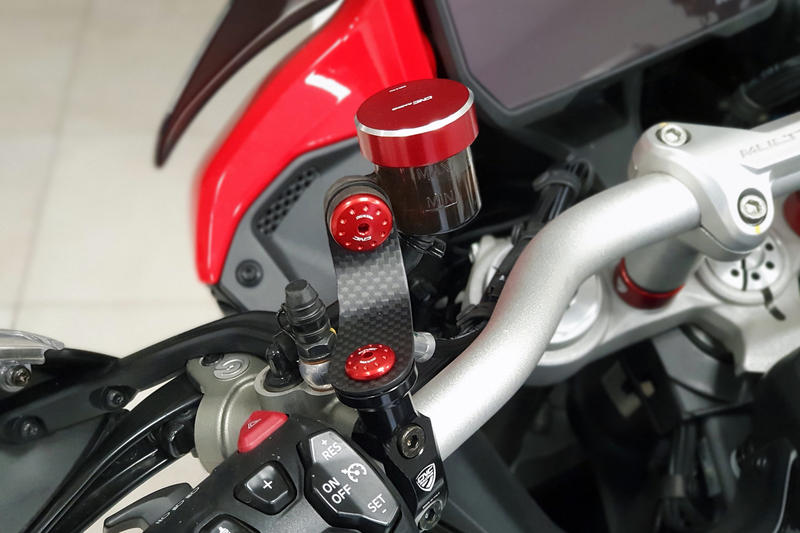 Front brake and clutch oil tank brackets Ducati Multistrada V4 / V2 MY2025 - Carbon