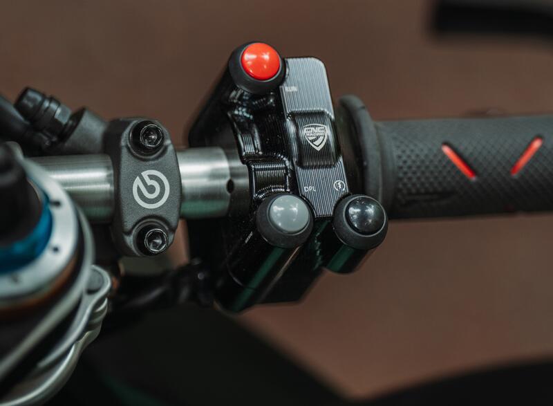 Pulsantiera destra integrata comando acceleratore Ducati Panigale V4